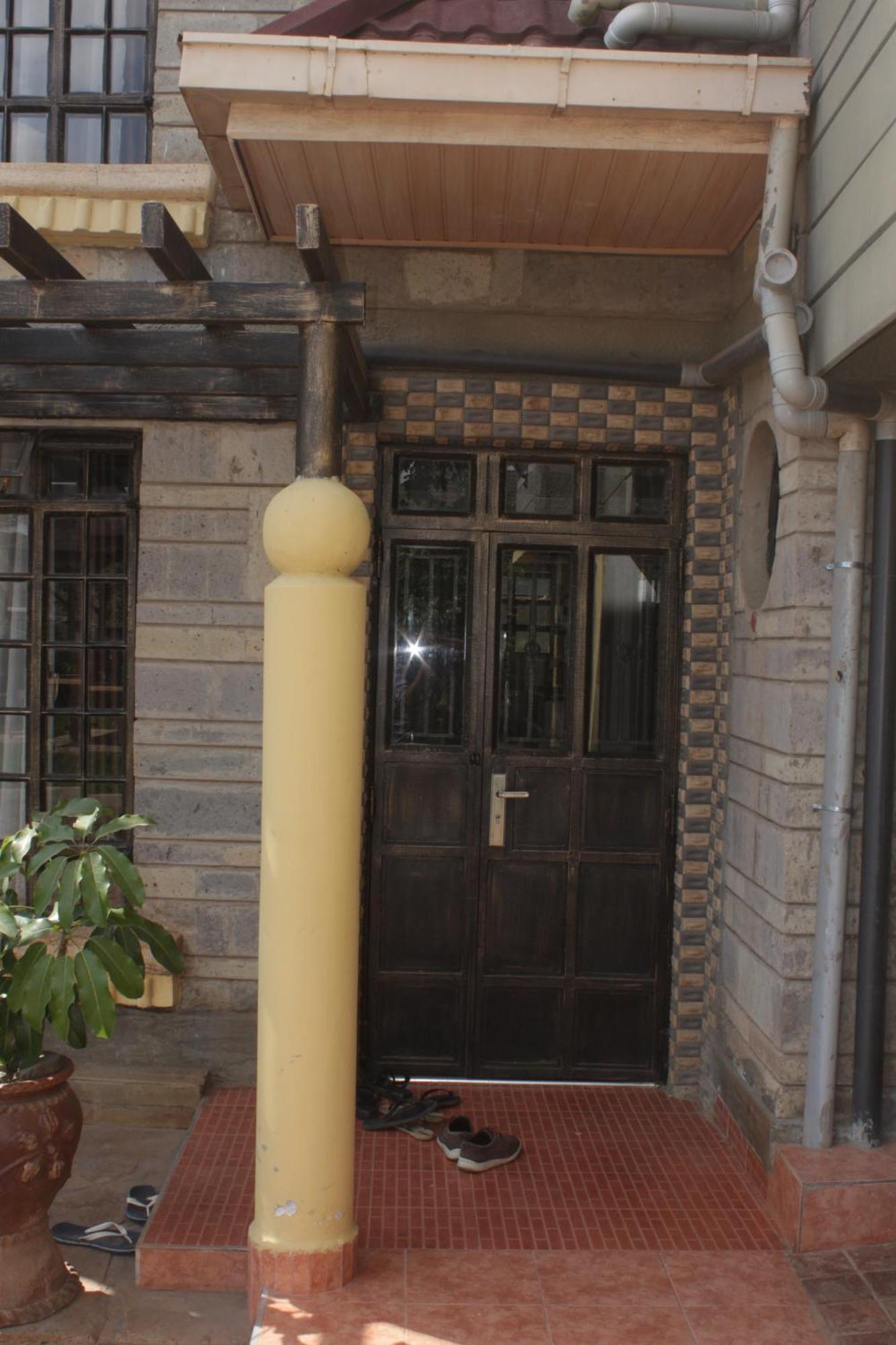 Eshborns House - Near Jkia Bed & Breakfast Syokimau Exterior photo