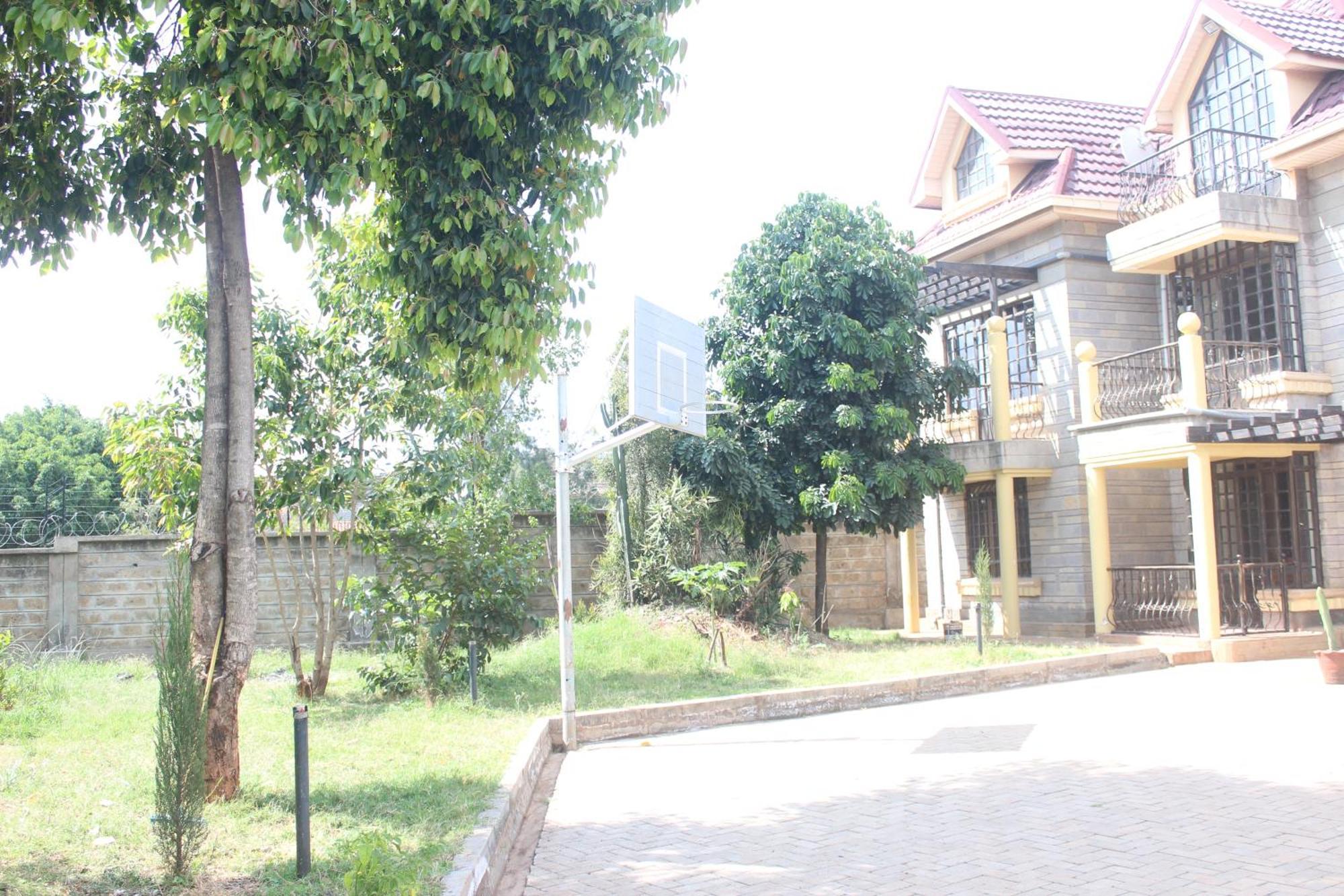 Eshborns House - Near Jkia Bed & Breakfast Syokimau Exterior photo