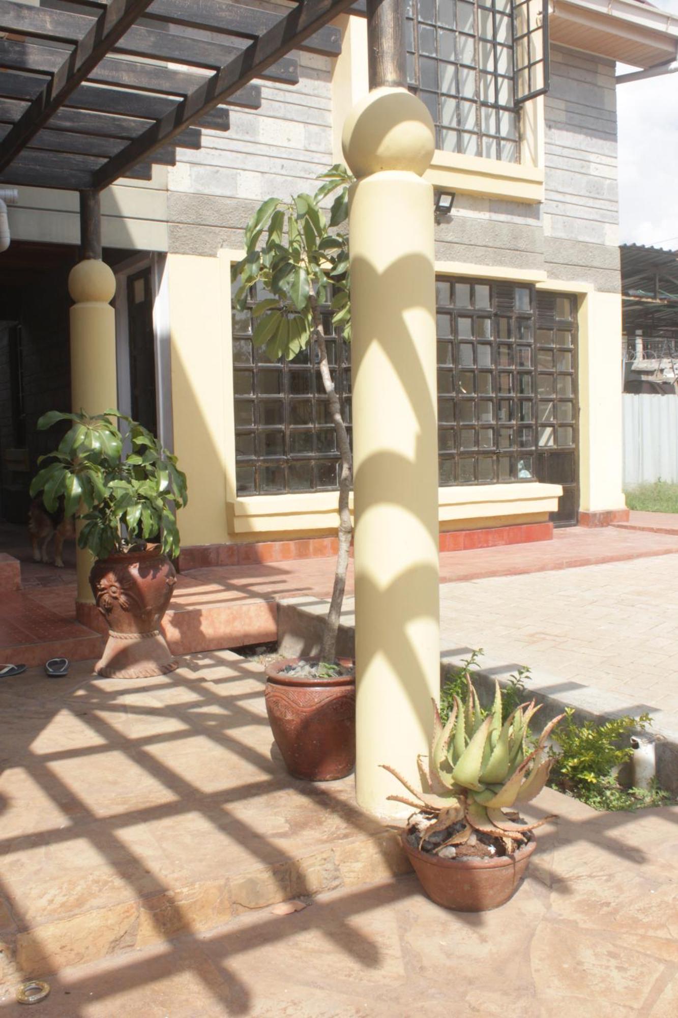 Eshborns House - Near Jkia Bed & Breakfast Syokimau Exterior photo